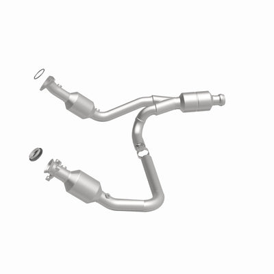 MagnaFlow Conv Direct Fit 14-16 GMC Sierra 1500 V6 4.3L-Catalytic Converter Direct Fit-Deviate Dezigns (DV8DZ9)