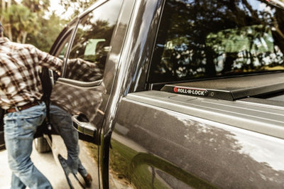 Roll-N-Lock 17-19 Ford F-250/F-350 Super Duty SB 80-3/8in A-Series Retractable Tonneau Cover-Tonneau Covers - Retractable-Deviate Dezigns (DV8DZ9)