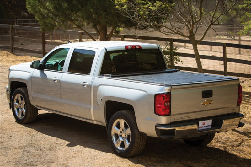 Pace Edwards 04-16 Chevy/GMC Silverado 1500 Crew Cab 5ft 8in Bed SWITCHBLADE-Retractable Bed Covers-Deviate Dezigns (DV8DZ9)