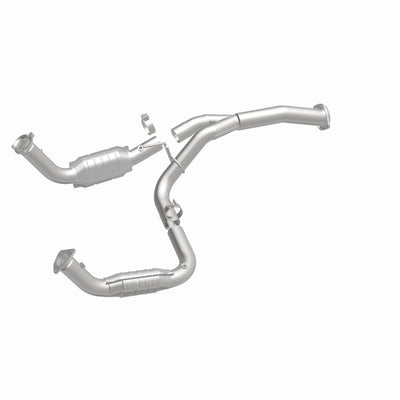 MagnaFlow Conv Direct Fit 11-16 Chevrolet Silverado 2500HD/3500HD / GMC Sierra 2500HD/3500HD-Catalytic Converter Direct Fit-Deviate Dezigns (DV8DZ9)