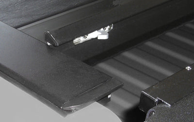 Roll-N-Lock 15-18 Ford F-150 SB 77-3/8in M-Series Retractable Tonneau Cover-Tonneau Covers - Retractable-Deviate Dezigns (DV8DZ9)