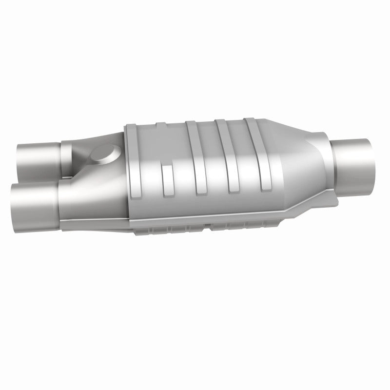 MagnaFlow Conv Univ 2.5/2 S/D FED-Catalytic Converter Universal-Deviate Dezigns (DV8DZ9)