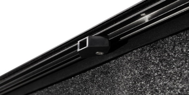 Retrax 17-22 Ford F-250/F-350 Super Duty (Short Bed) Retrax IX-Retractable Bed Covers-Deviate Dezigns (DV8DZ9)