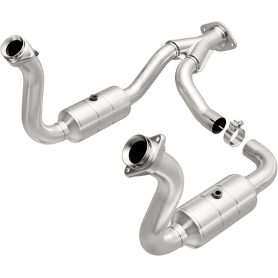 Magnaflow Conv DF 08-10 Ford F-250/F-250 SD/F-350/F-350 SD 5.4L/6.8L / F-450 SD 6.8L Y-Pipe Assembly-Catalytic Converter Direct Fit-Deviate Dezigns (DV8DZ9)