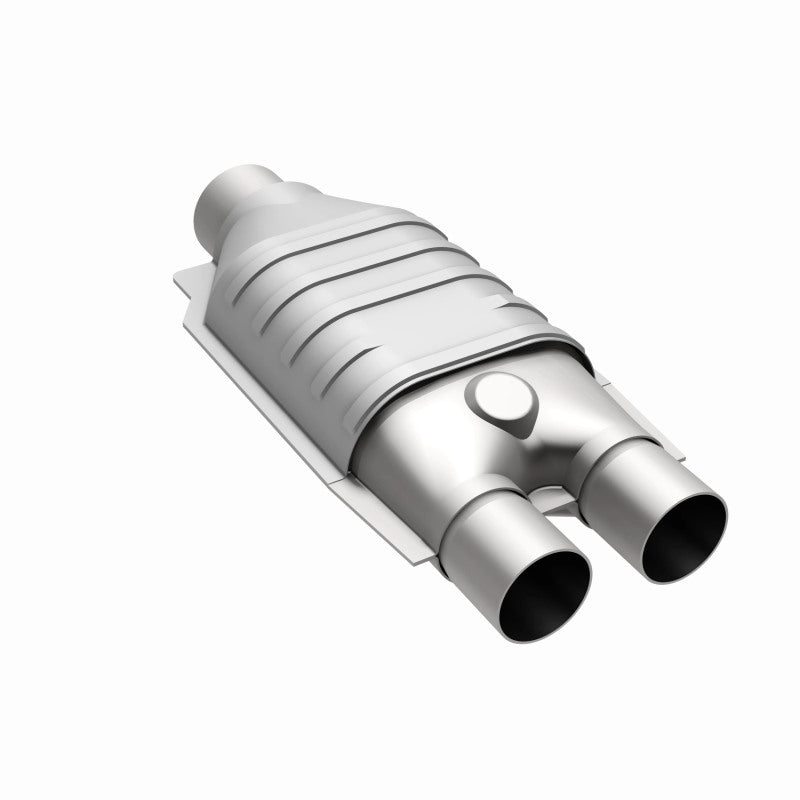 MagnaFlow Conv Univ 2.5/2 S/D FED-Catalytic Converter Universal-Deviate Dezigns (DV8DZ9)