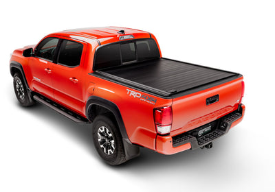 Retrax 07-up Tundra CrewMax 5.5ft Bed w/ Deck Rail Sys RetraxPRO MX-Retractable Bed Covers-Deviate Dezigns (DV8DZ9)