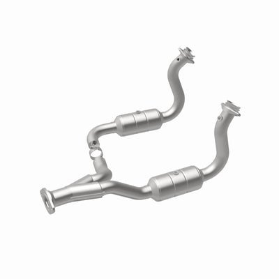 Magnaflow 08-10 Ford F-250 Super Duty 5.4L Direct Fit Converter-Catalytic Converter Direct Fit-Deviate Dezigns (DV8DZ9)