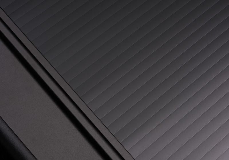 Retrax 07-up Tundra CrewMax 5.5ft Bed RetraxONE MX-Retractable Bed Covers-Deviate Dezigns (DV8DZ9)