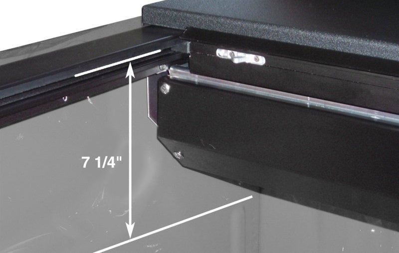 Roll-N-Lock 17-19 Ford F-250/F-350 Super Duty SB 80-9/16in M-Series Retractable Tonneau Cover-Tonneau Covers - Retractable-Deviate Dezigns (DV8DZ9)