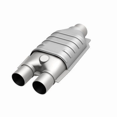 MagnaFlow Conv Univ 2.5/2 S/D FED-Catalytic Converter Universal-Deviate Dezigns (DV8DZ9)