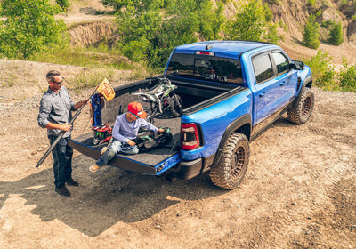 Retrax 21-23 Ford F-150 Super Crew/Super Cab/Lightning (5.5ft Bed) Retrax IX-Retractable Bed Covers-Deviate Dezigns (DV8DZ9)