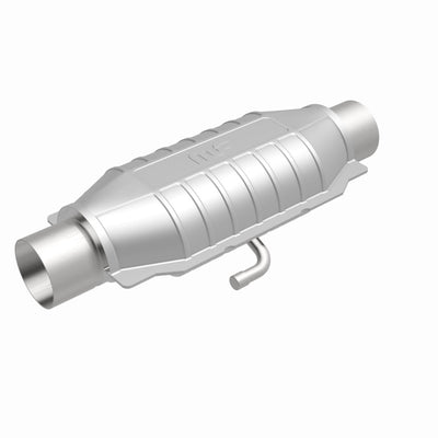 MagnaFlow Conv Univ 2.5 W/Air FED-Catalytic Converter Universal-Deviate Dezigns (DV8DZ9)