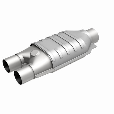 MagnaFlow Conv Univ 2.5/2 S/D FED-Catalytic Converter Universal-Deviate Dezigns (DV8DZ9)