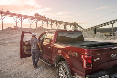 Roll-N-Lock 17-19 Ford F-250/F-350 Super Duty SB 80-3/8in A-Series Retractable Tonneau Cover-Tonneau Covers - Retractable-Deviate Dezigns (DV8DZ9)