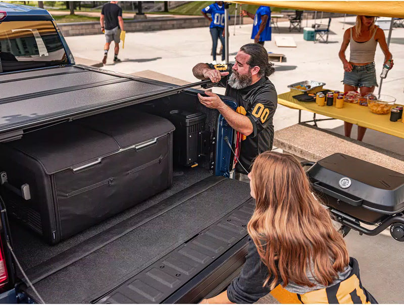 BAK 14-18 Chevy Silverado 1500 / 15-20 Silverado 2500/3500 5ft 8in Bed BAKFlip MX4 Matte Finish-Hard Fold-Deviate Dezigns (DV8DZ9)