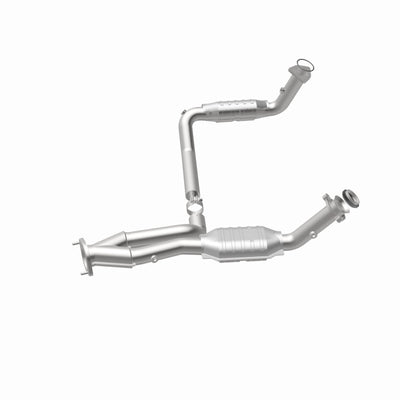 MagnaFlow Conv DF 02-06 Cadillac Escalade / 02-06 Chevy Avalanche 5.3L Dual Conv Y-Pipe Assembly 2WD-Catalytic Converter Direct Fit-Deviate Dezigns (DV8DZ9)