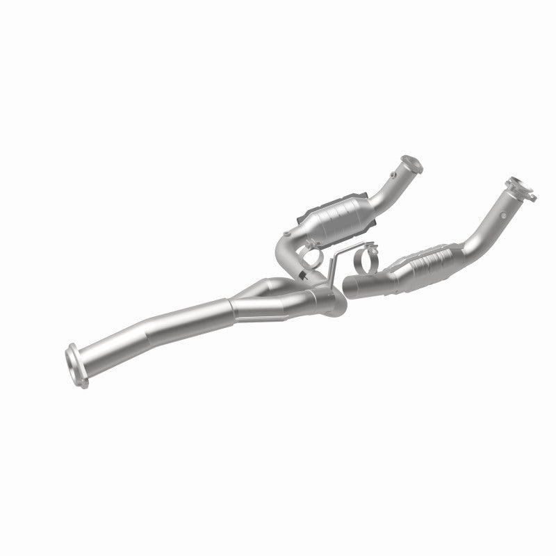 MagnaFlow Conv Direct Fit 11-16 Chevrolet Silverado 2500HD/3500HD / GMC Sierra 2500HD/3500HD-Catalytic Converter Direct Fit-Deviate Dezigns (DV8DZ9)