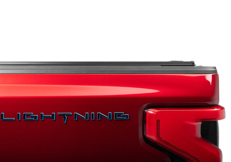 Retrax 21-22 Ford F-150 Super Crew/Super Cab (Incl. 2022 Lightning) 5.5ft Bed RetraxPRO MX-Retractable Bed Covers-Deviate Dezigns (DV8DZ9)