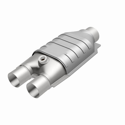 MagnaFlow Conv Univ 2/2.5 D/S Single O2 FED-Catalytic Converter Universal-Deviate Dezigns (DV8DZ9)