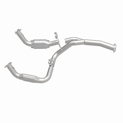 MagnaFlow Conv Direct Fit 11-16 Chevrolet Silverado 2500HD/3500HD / GMC Sierra 2500HD/3500HD-Catalytic Converter Direct Fit-Deviate Dezigns (DV8DZ9)