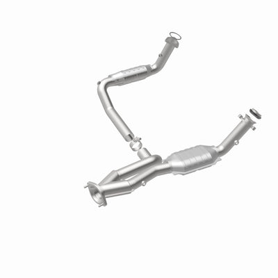 MagnaFlow Conv DF 02-06 Cadillac Escalade / 02-06 Chevy Avalanche 5.3L Dual Conv Y-Pipe Assembly 2WD-Catalytic Converter Direct Fit-Deviate Dezigns (DV8DZ9)