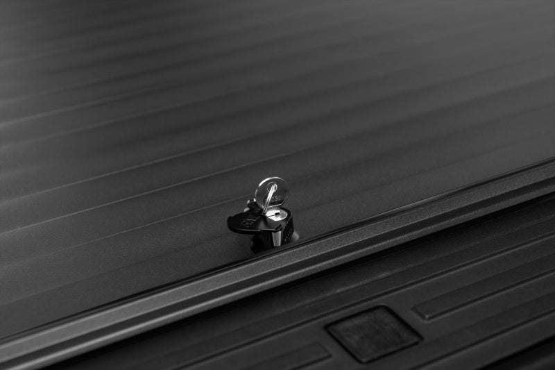 Roll-N-Lock 14-18 Chevy Silverado/Sierra 1500 XSB 68in A-Series Retractable Tonneau Cover-Tonneau Covers - Retractable-Deviate Dezigns (DV8DZ9)